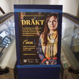 Dräkt - affisch 300